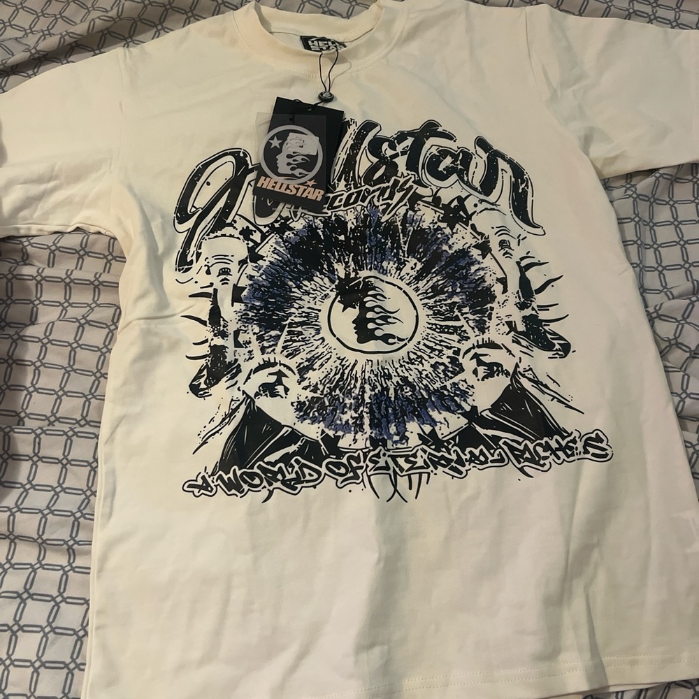 The world is yours Hell star BRAND NEW shirt Orginal price is $130 size M !